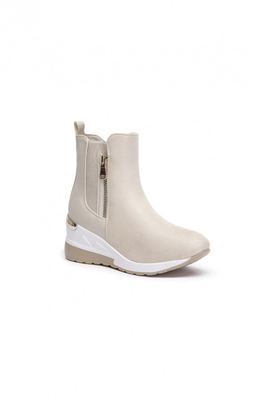 Kylie Cream boots