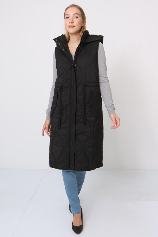 Black sleevless gilet