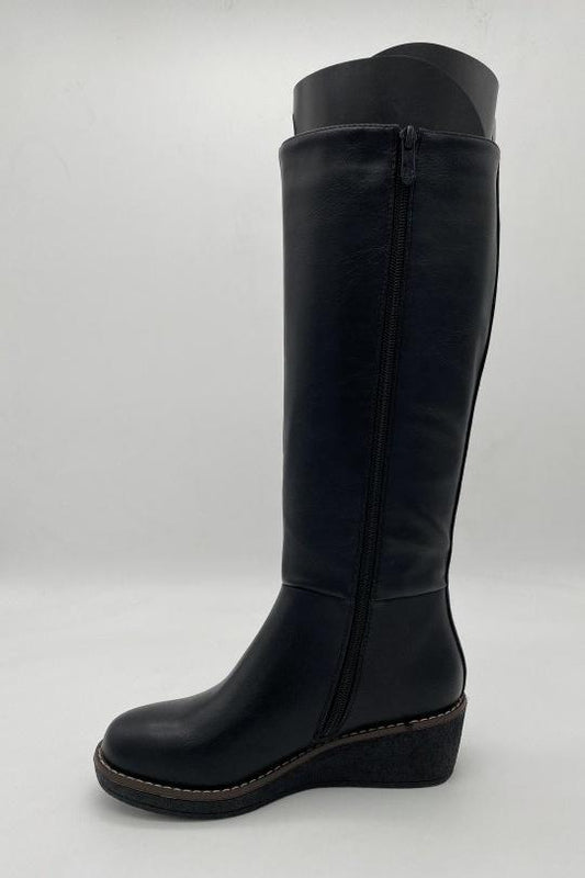 Black wedge boot